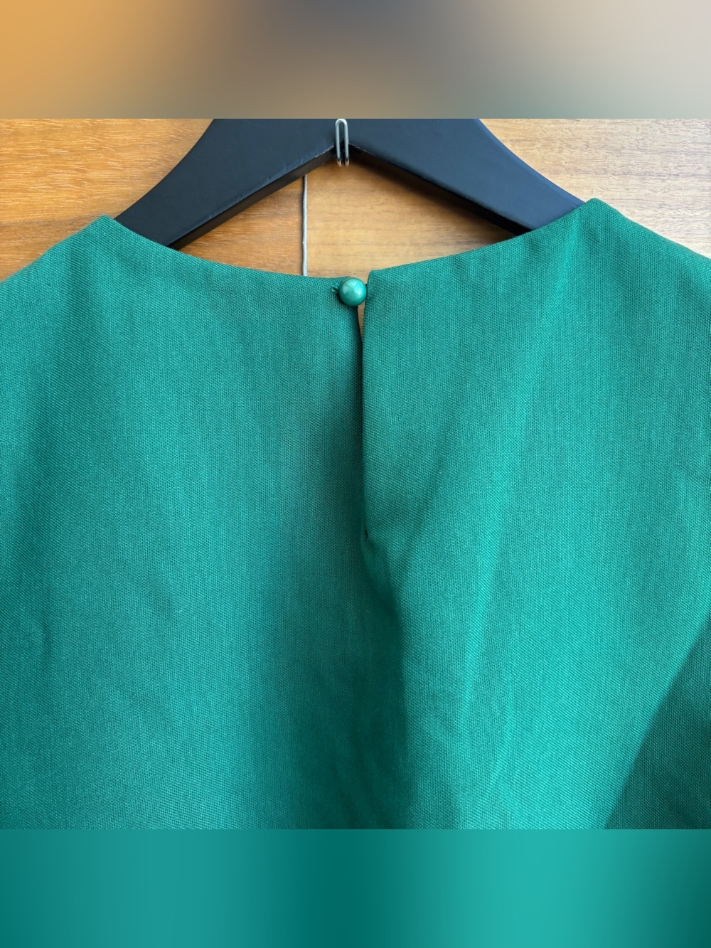 Commense Emerald Green Sleeveless Draped Waist Blouse - Picture 9 of 10